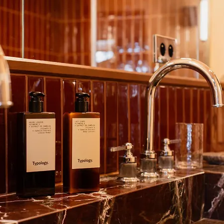 Confidentiel - Louvre ホテル パリ