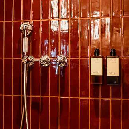 Confidentiel - Louvre パリ