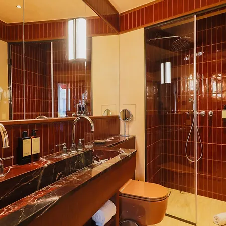 Confidentiel - Louvre Hotel