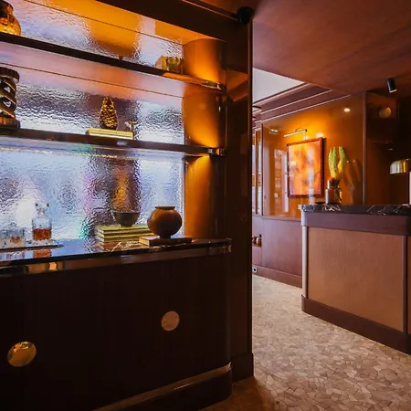 ホテル Confidentiel - Louvre 4*