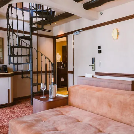 Confidentiel - Louvre Hotel Paris