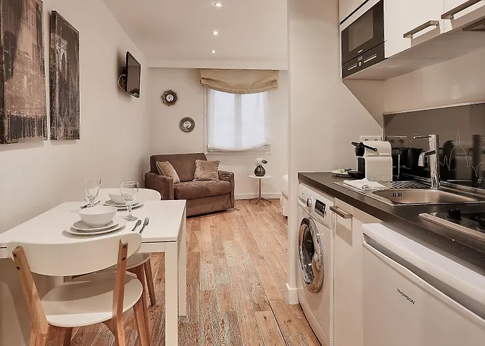 Confidentiel - Louvre 4* Paris