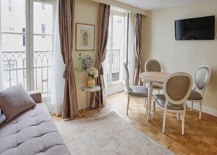 Confidentiel - Louvre 4* Paris