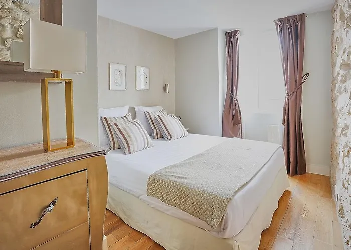 Confidentiel - Louvre 4*