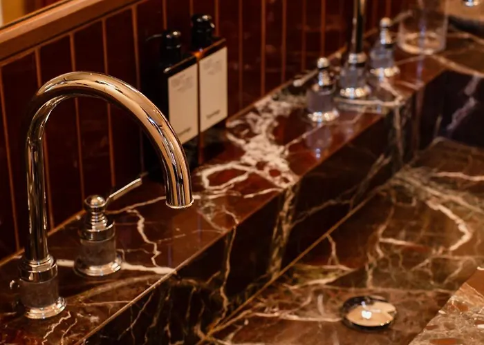 Confidentiel - Louvre Hotel