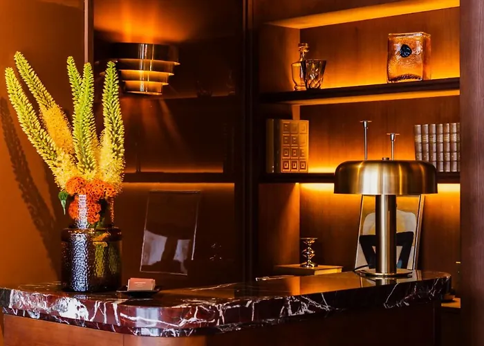 Confidentiel - Louvre 4* Paris