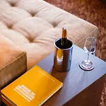 Confidentiel - Louvre Hotel