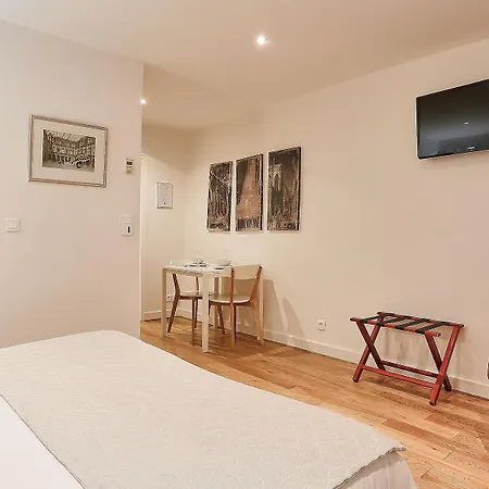 Confidentiel - Louvre 酒店 4*