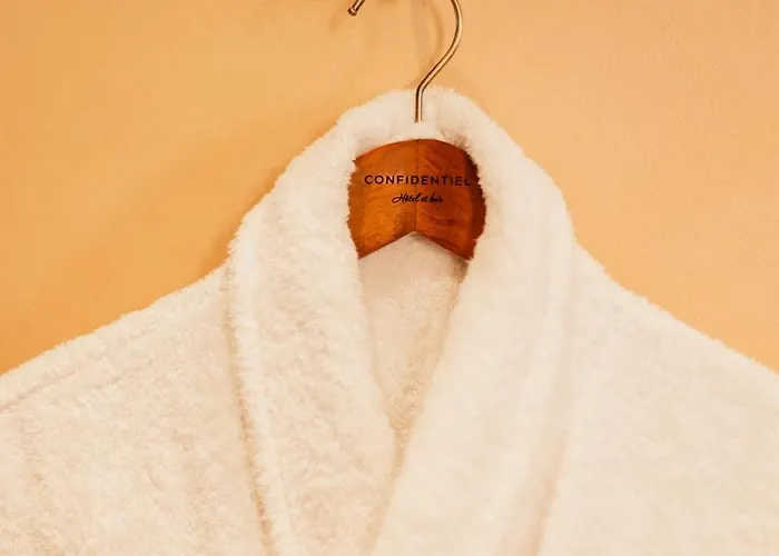 Confidentiel - Louvre 4*